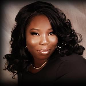 Meet your Posher, Latasha